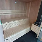 Westin House No 407 شقة